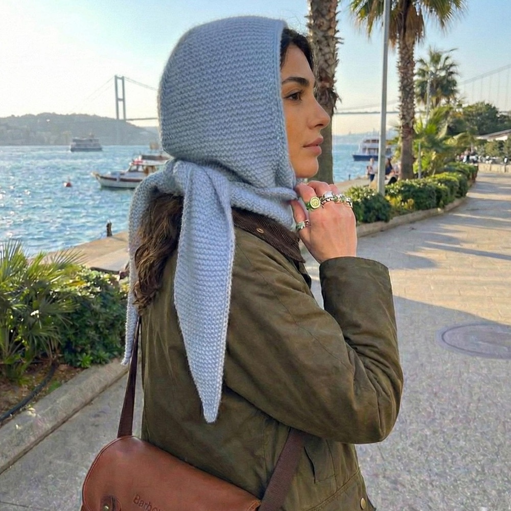 Hooded blue Sophie scarf